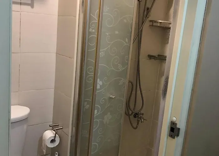 Apartment 5 Minutes To Jazz Mall Studio-type Condo100mbps *